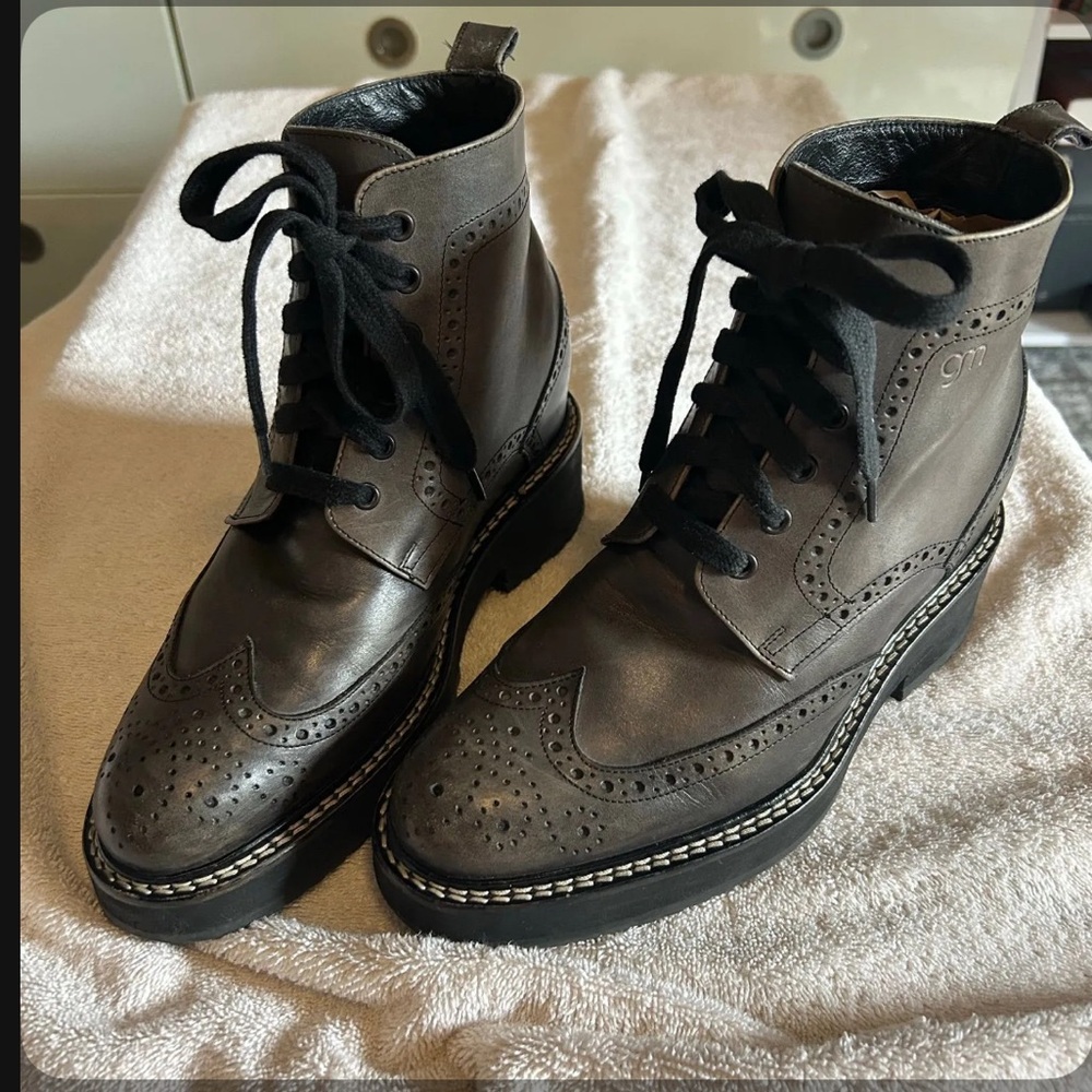 Guidomaggi Leather Heeled Boots